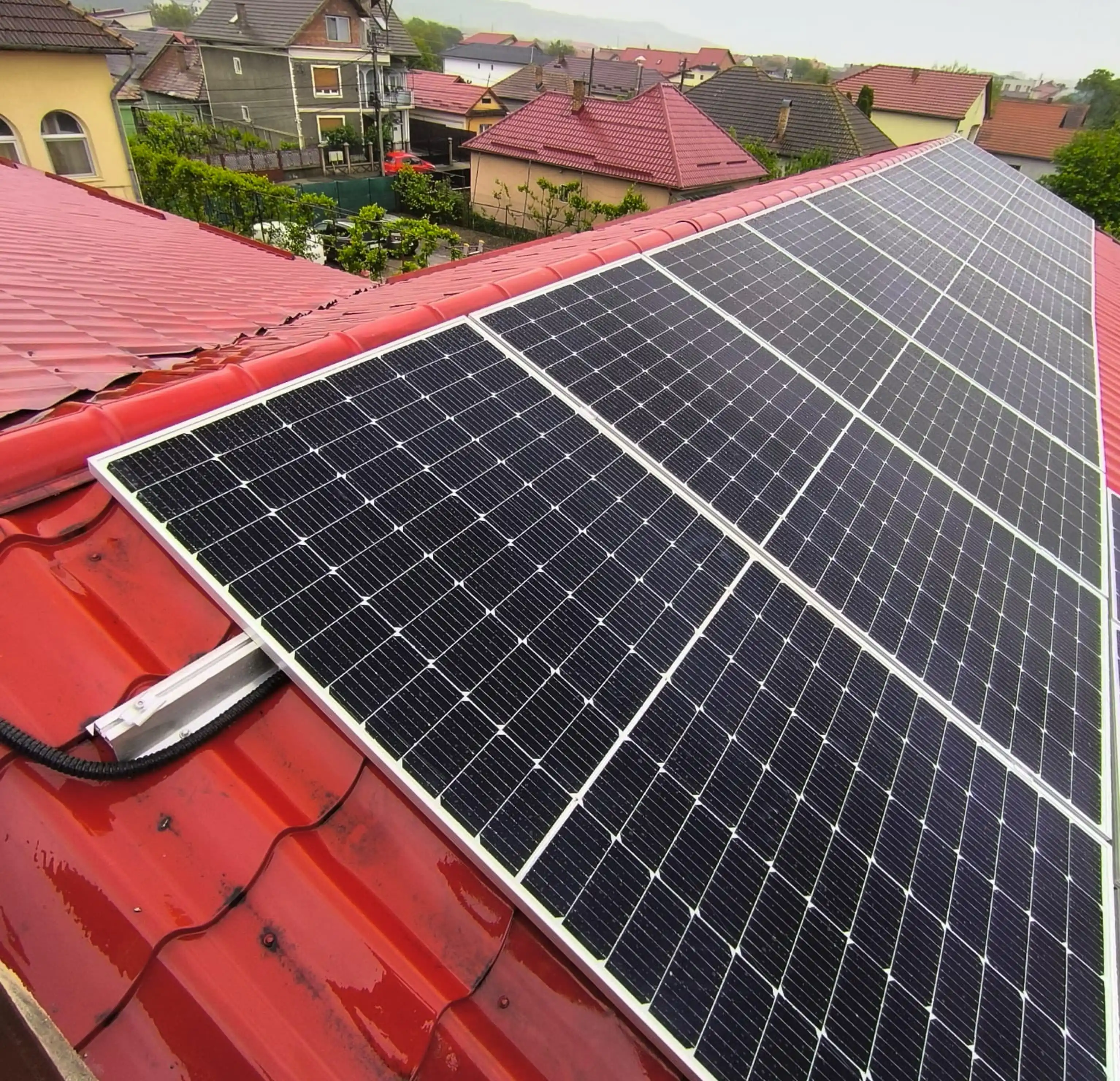 Sistem Fotovoltaic - panouri fotovoltaice în Floresti, Cluj, România