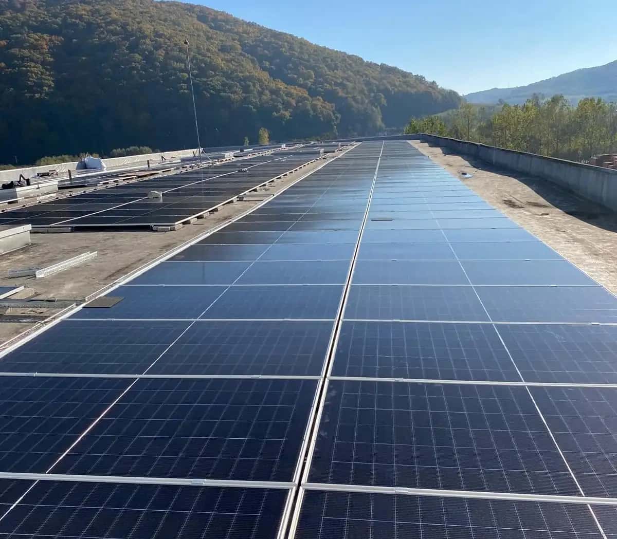 Sistem Fotovoltaic - panouri fotovoltaice în Bistrița